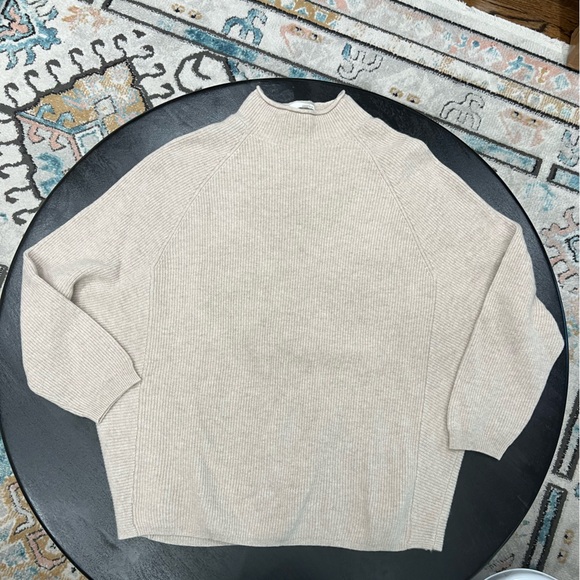 ❤️🤩Skin🤩❤️Mock Neck Cream Knit Sweater Size Small - Picture 1 of 12